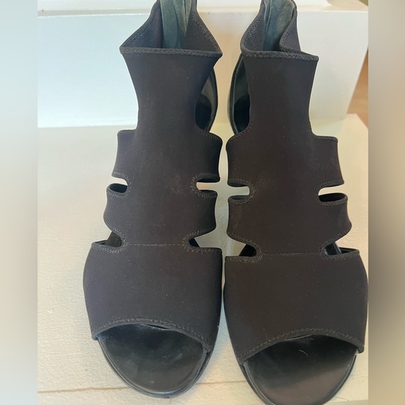 EUC GABOR SANDAL 2" HEELS US SIZE 7 W ORIGINAL BOX - Picture 4 of 6